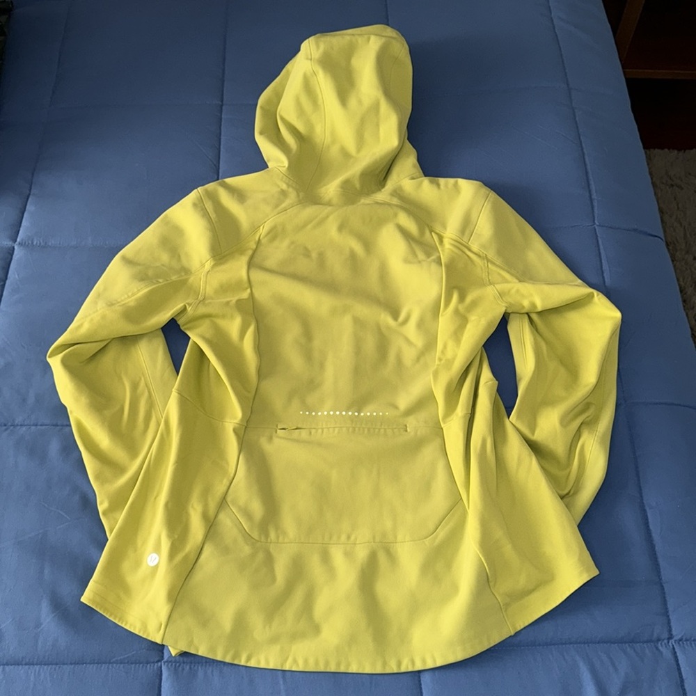 Lululemon Cross Chill Jacket *RepelShell in Wasabi Green Sz 14! - Picture 9 of 12